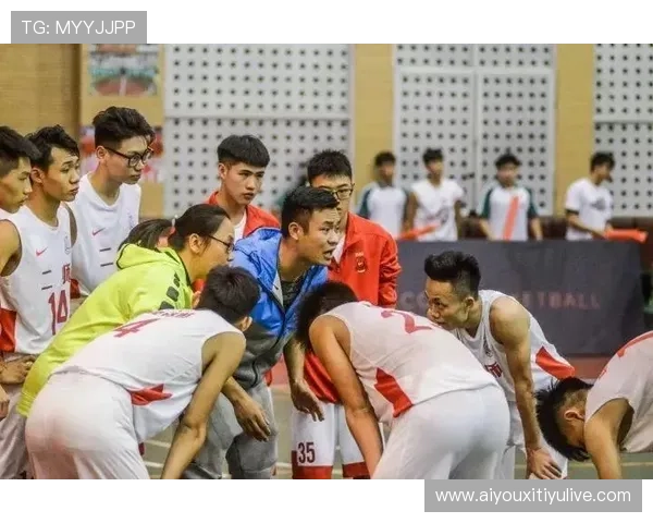 二师附中篮球教练黄志刚谈育人：希望孩子考上好大学继续打球